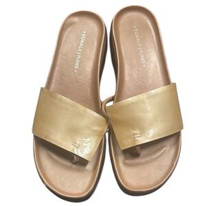 donald pliner fifi nude leather sandal women's size 7.5M